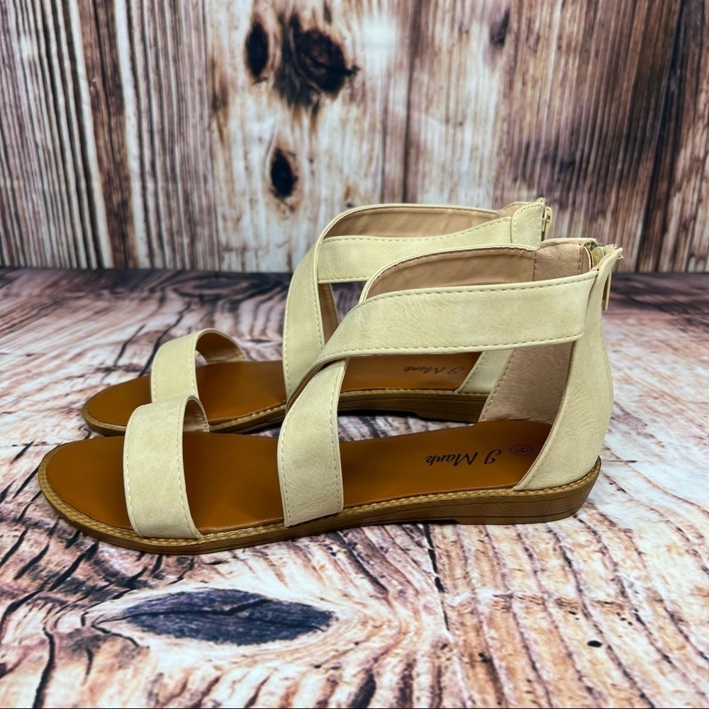 J. Mark Cream Beige Strappy Sandals New Size 9